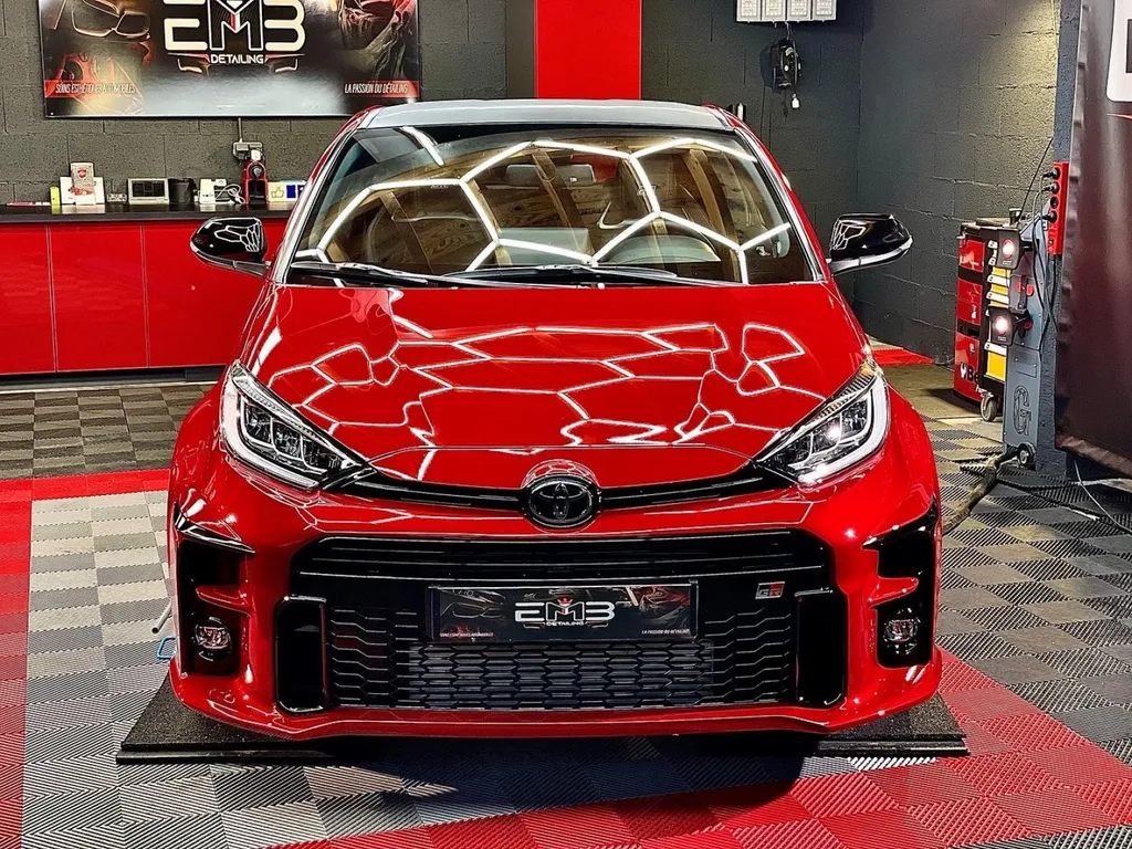 Ptrotection carrosserie EMB detailing traitement céramique auto-cicatrisant / PPF Lyon Toyota Yaris GR Four