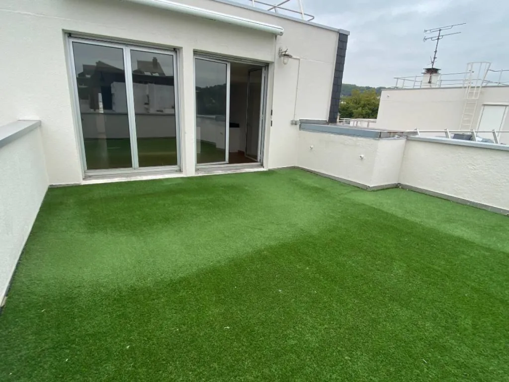 Notre zone d'activité pour ce serviceÀ la vente appartement en duplex proche commerces et transports