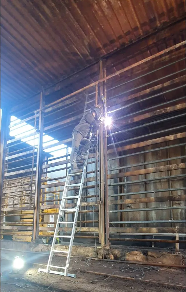 Changement de pièces de tuyauterie d’un séchoir industriel – Médoc, Gironde | Remplacement sur mesure pour garantir fiabilité et performance des installations.