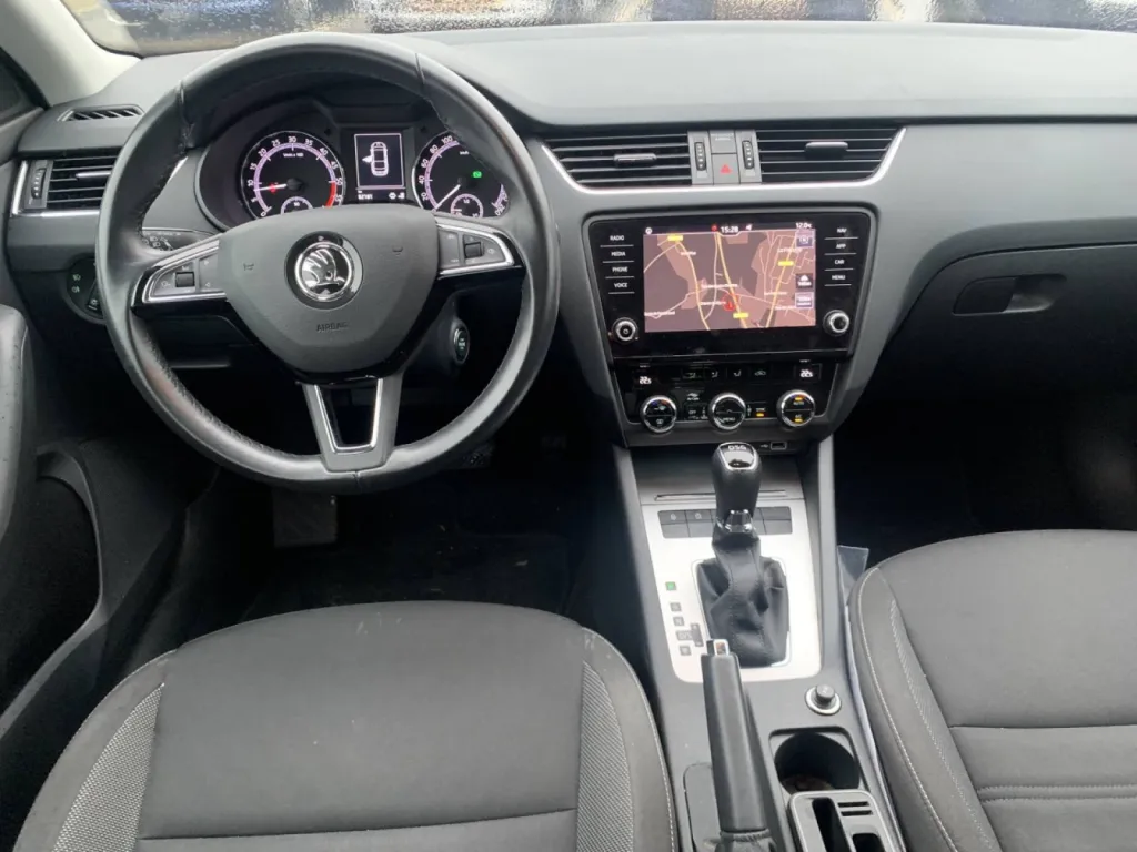 Skoda Octavia d'occasion diesel boite automatique proche de Lillebonne