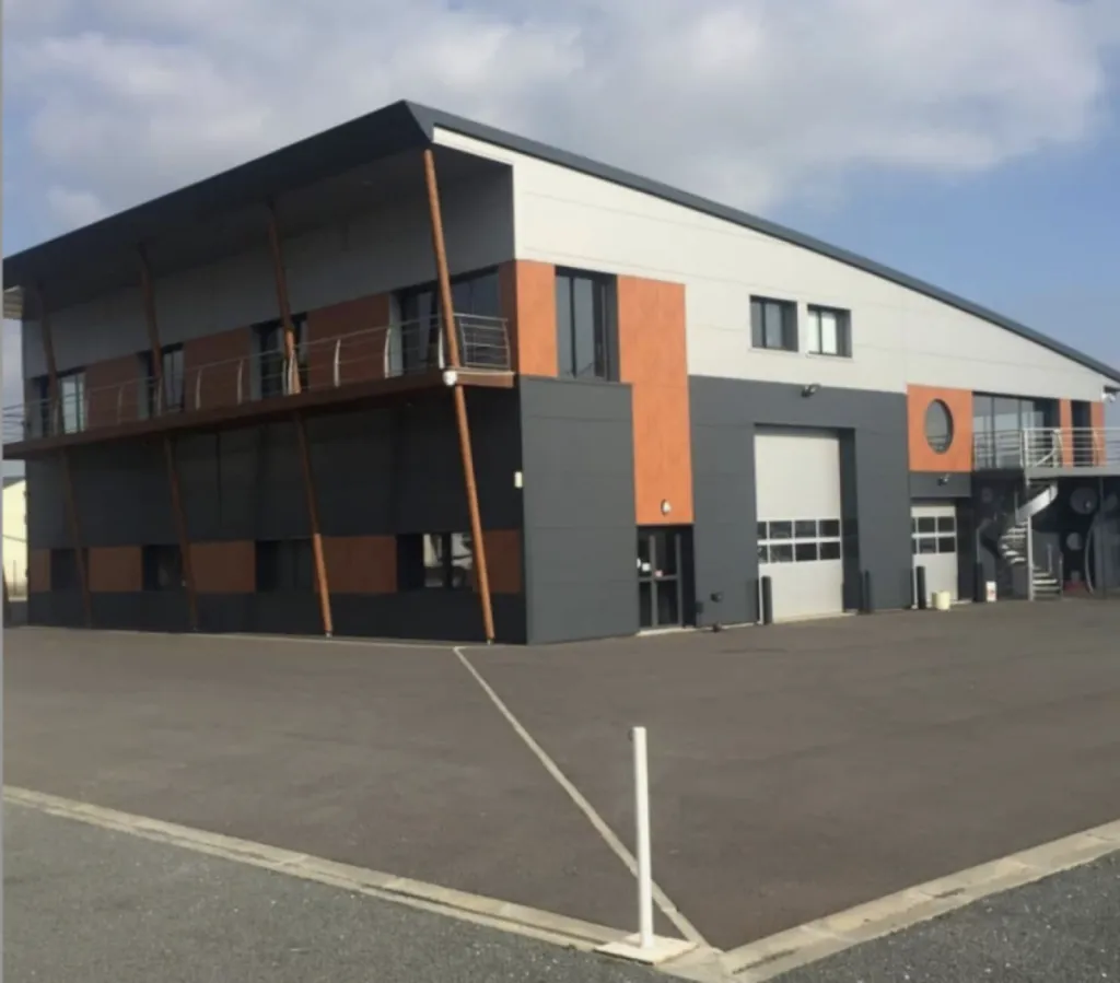 TANCARVILLE- À VENDRE BÂTIMENT MIXTE BUREAUX / ATELIERS