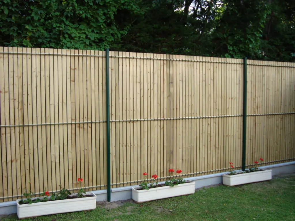 création d'une clôture occultante en Normandie 