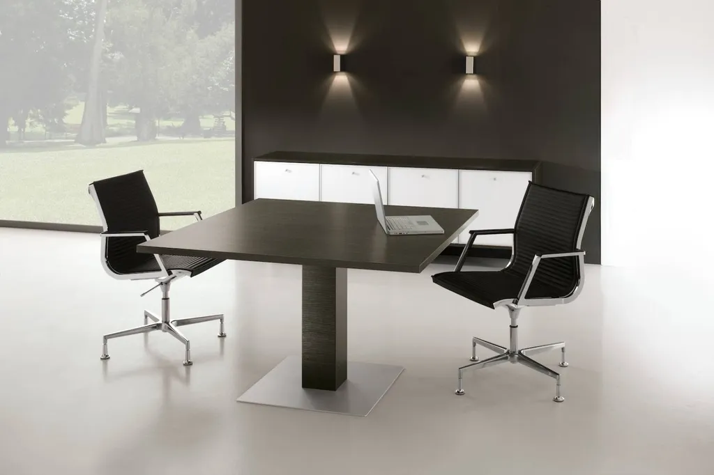 Table de réunion Jet évo du fabricant BRALCO à BÉZIERS dans l'HERAULT