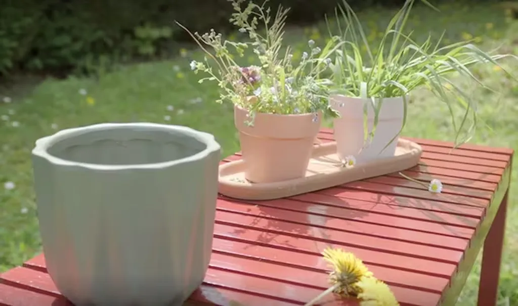 Rénover du mobilier de jardin grâce aux peintures extérieures proche de Fontaine-la-Mallet 76