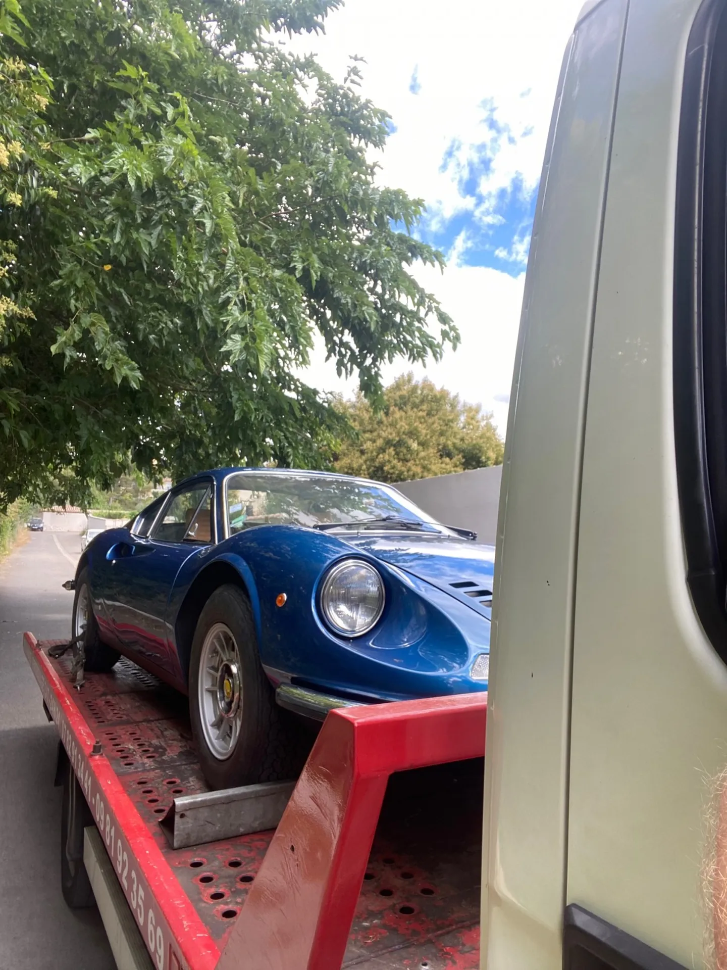depannage voiture de collection marseille Ferrari Dino à Marseille 