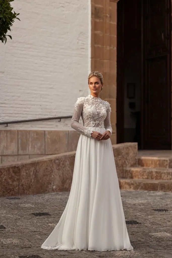 Robe de mariée bohème trapèze avec manches à Marseille