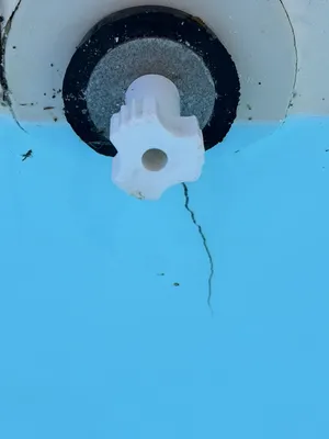 Localisation d'une fuite non apparente sur piscine coque polyester sans casse ni vidange à Châteauroux dans le 36