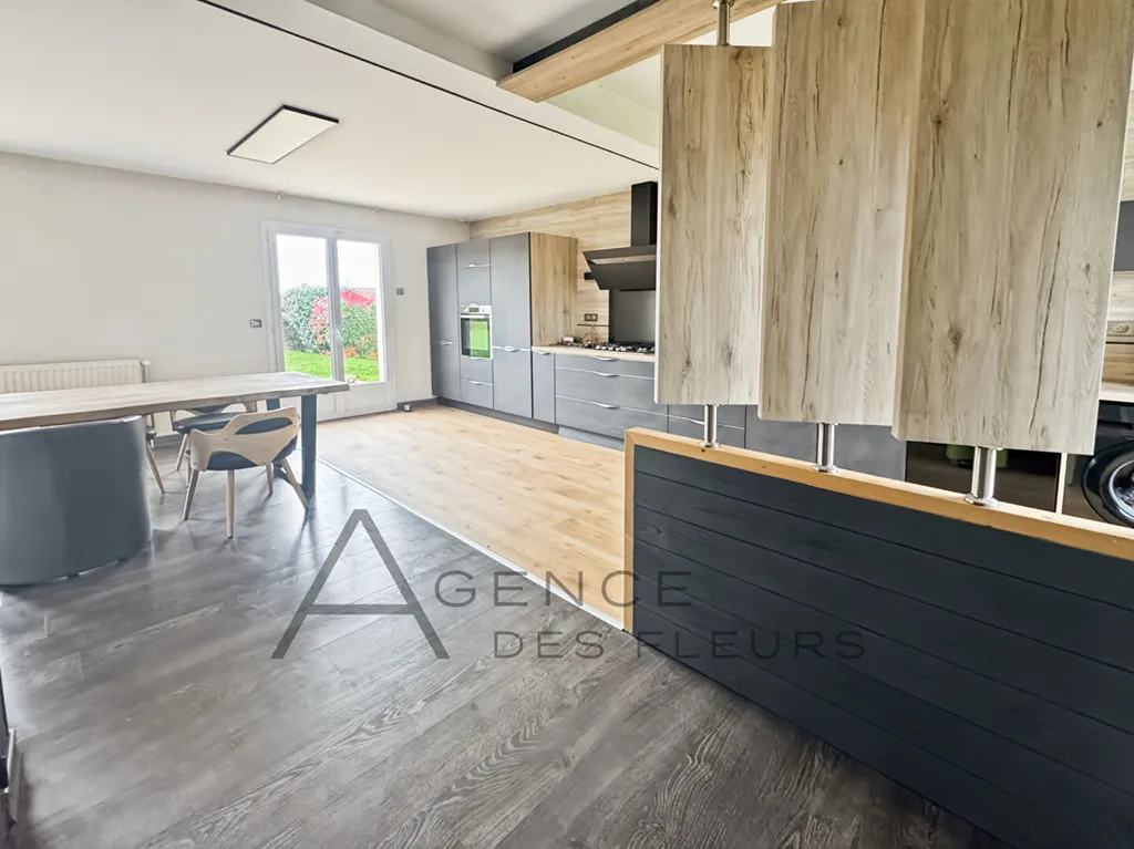 À vendre, maison d'habitation de 123 m² sur un terrain de 1025 m² situé à Saint-Aubin-les-Elbeuf 76410