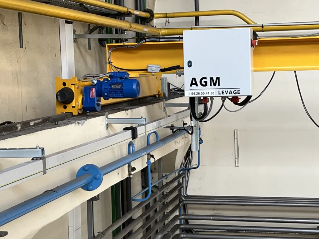 Fabrication et installation d’un pont roulant en réutilisant un palan du client dans la région de Grenoble