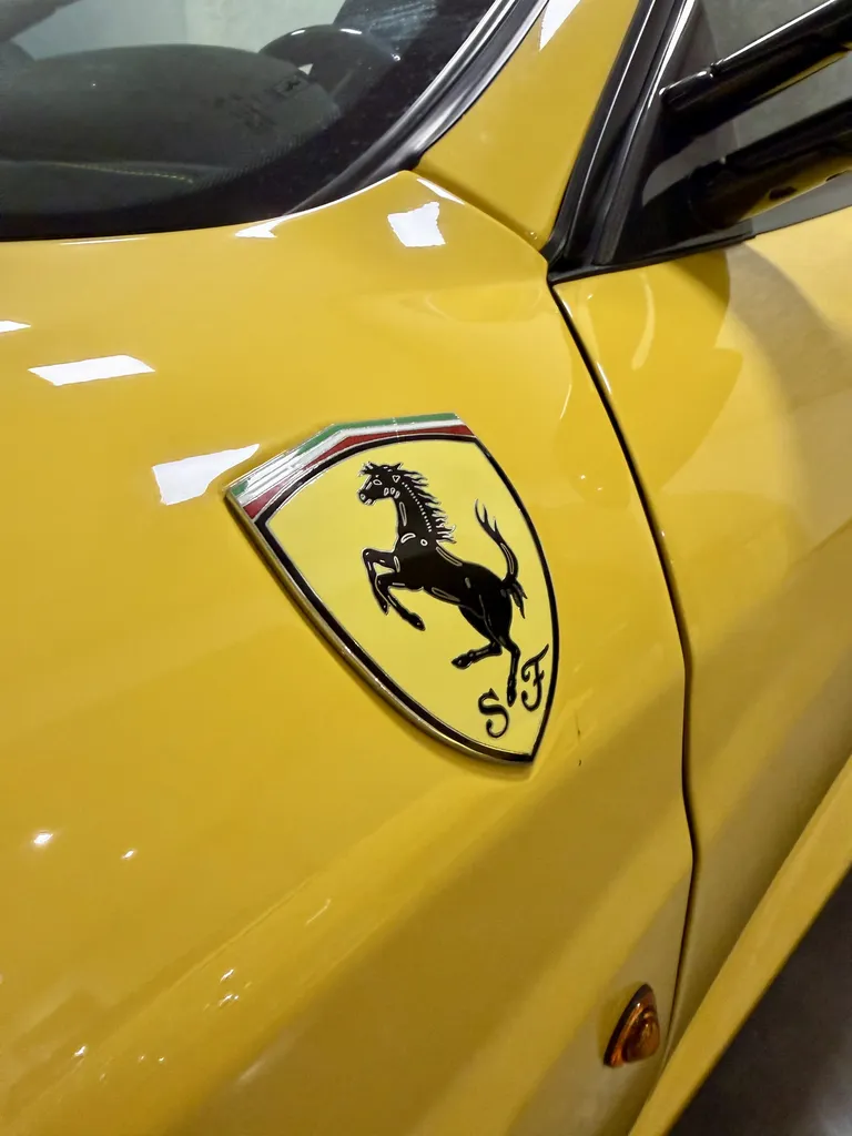 Detailing Ferrari à Lyon Ouest rénovation esthétique et traitement céramique Ferrari 512 TR et F430 Scuderia par EMB DETAILING