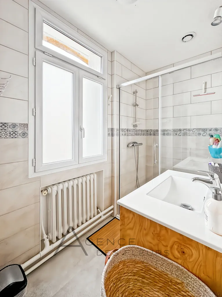 À vendre, jolie maison de 122 m² sur un terrain de 485 m² située à Caudebec-les-Elbeuf 76320