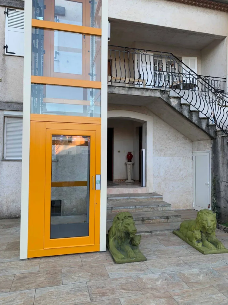 pylone verre ascenseur VIMEC E10 électrique à Fréjus en Provence