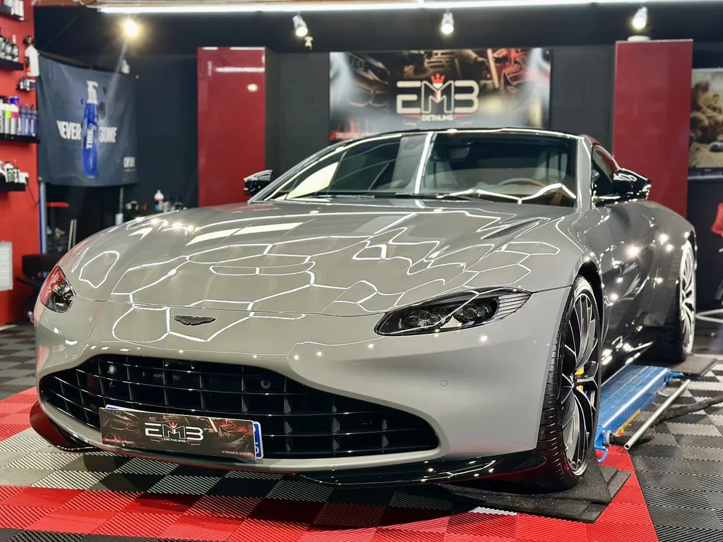 Protection Film PPF et traitement céramique carrosserie Aston Martin Vantage 