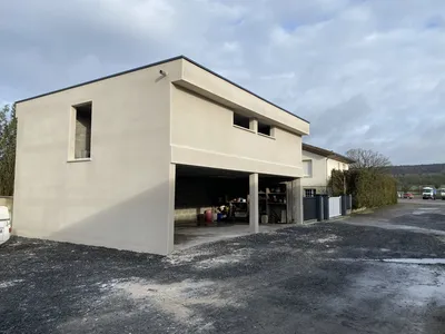 rénovation d’un garage en aspect grattée teinte PRB BLANC NOIRMOUTIER à saint Charles de percy 14350