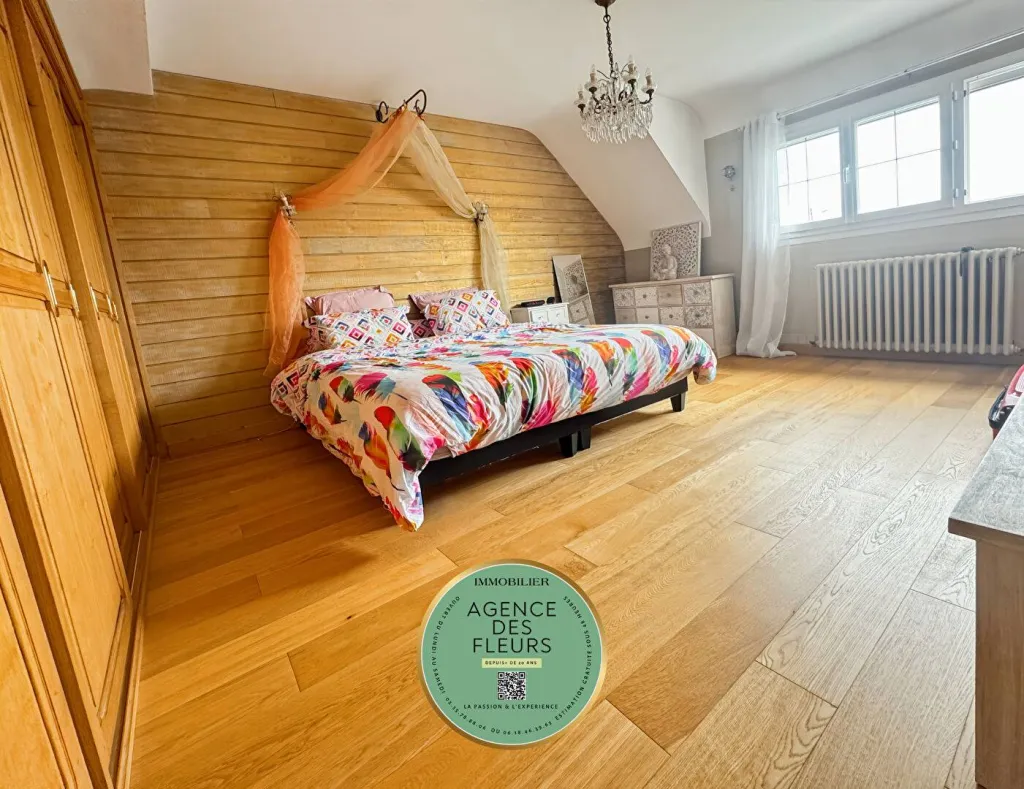 A saisir maison de caractère de 140 m² édifiée sur 763 m² de terrain sur la commune de ST PIERRE LES ELBEUF 76320