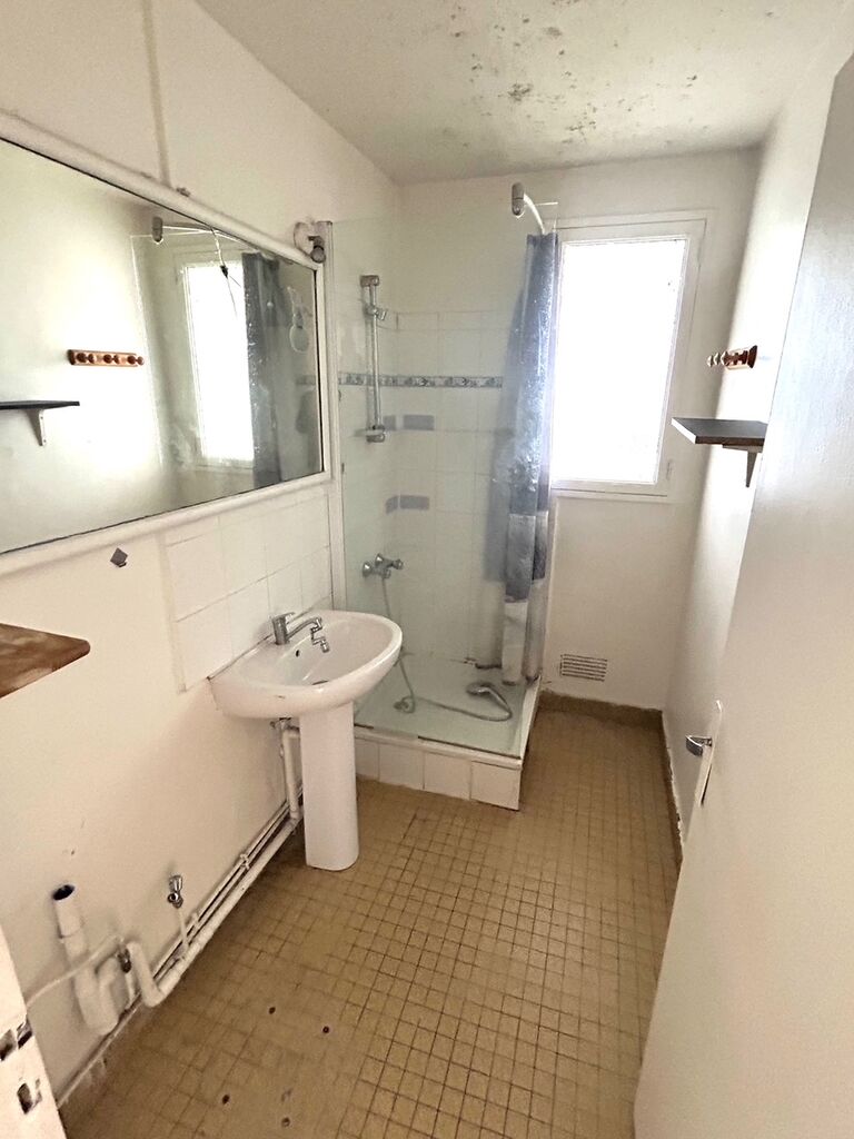 Appartement T3 à rénover à Bordeaux Caudéran, proximité du Parc Bordelais