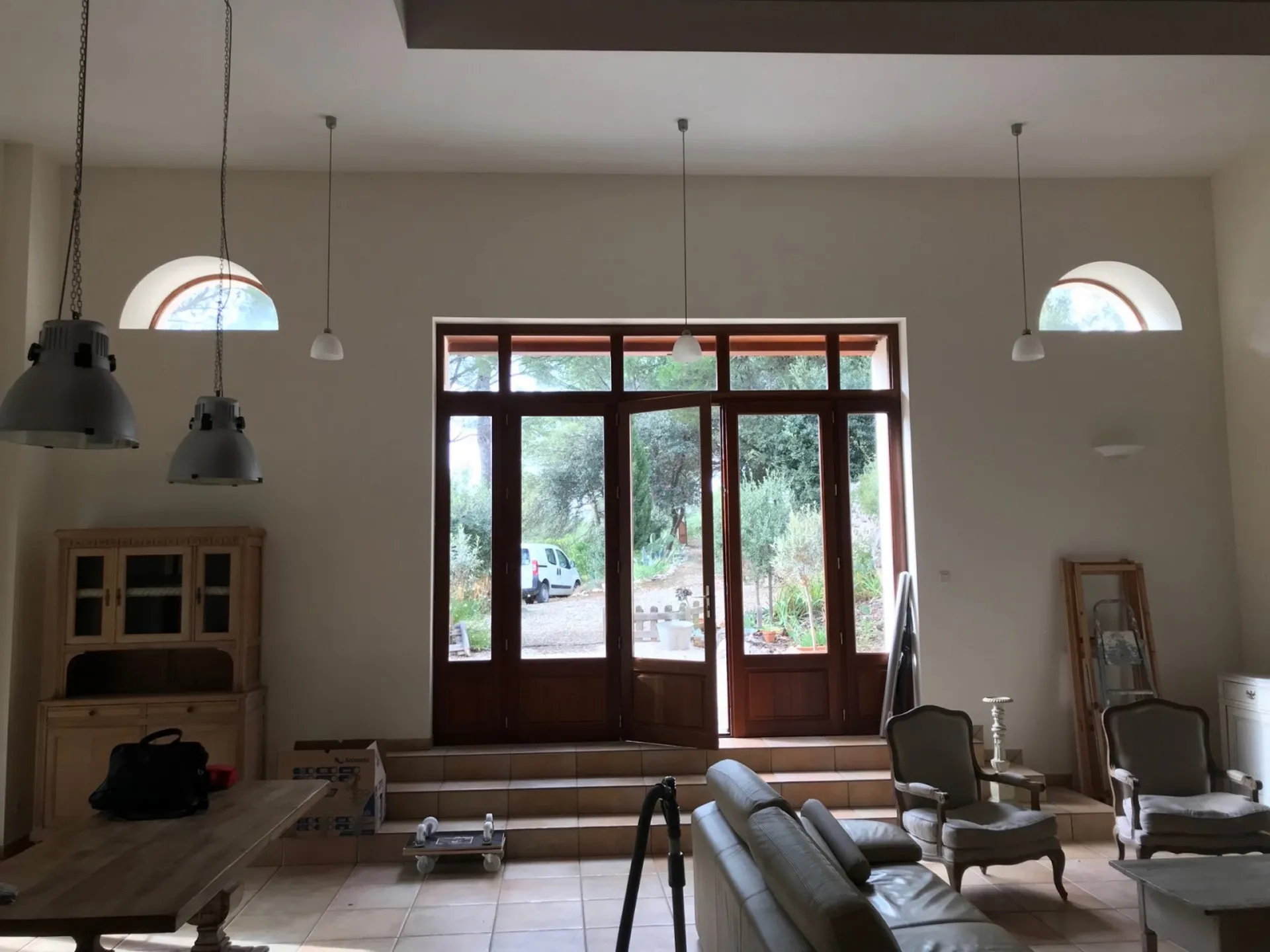 Mur intérieur de Salon  à Cazedarnes entre Saint-Chinian et Béziers 