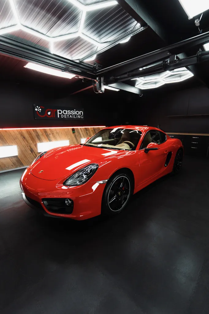 Pourquoi protéger une Porsche Cayman 981 avec un traitement céramique Gtechniq Crystal Serum Ultra ?