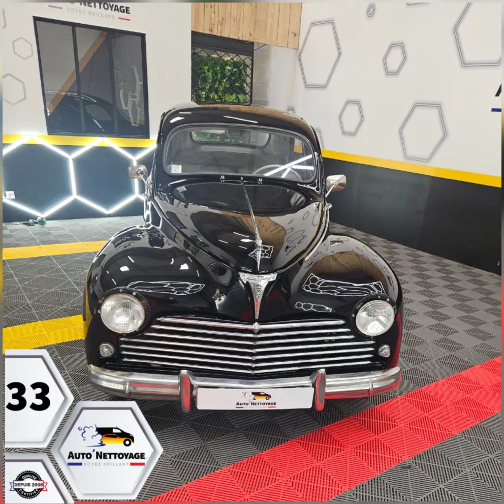véhicule de collection avec nettoyage complet et protection de la carrosserie 