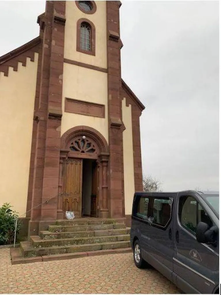obsèques en l'église protestante de Nehwiller près de Woerth par les pompes funèbres LINCK