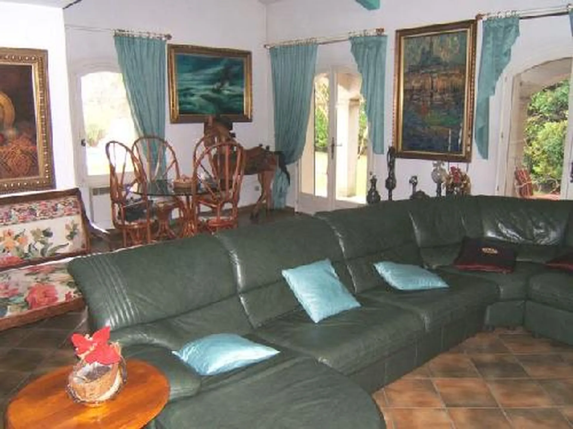 Vente villa Roquefort La Bédoule dans le village avec piscine