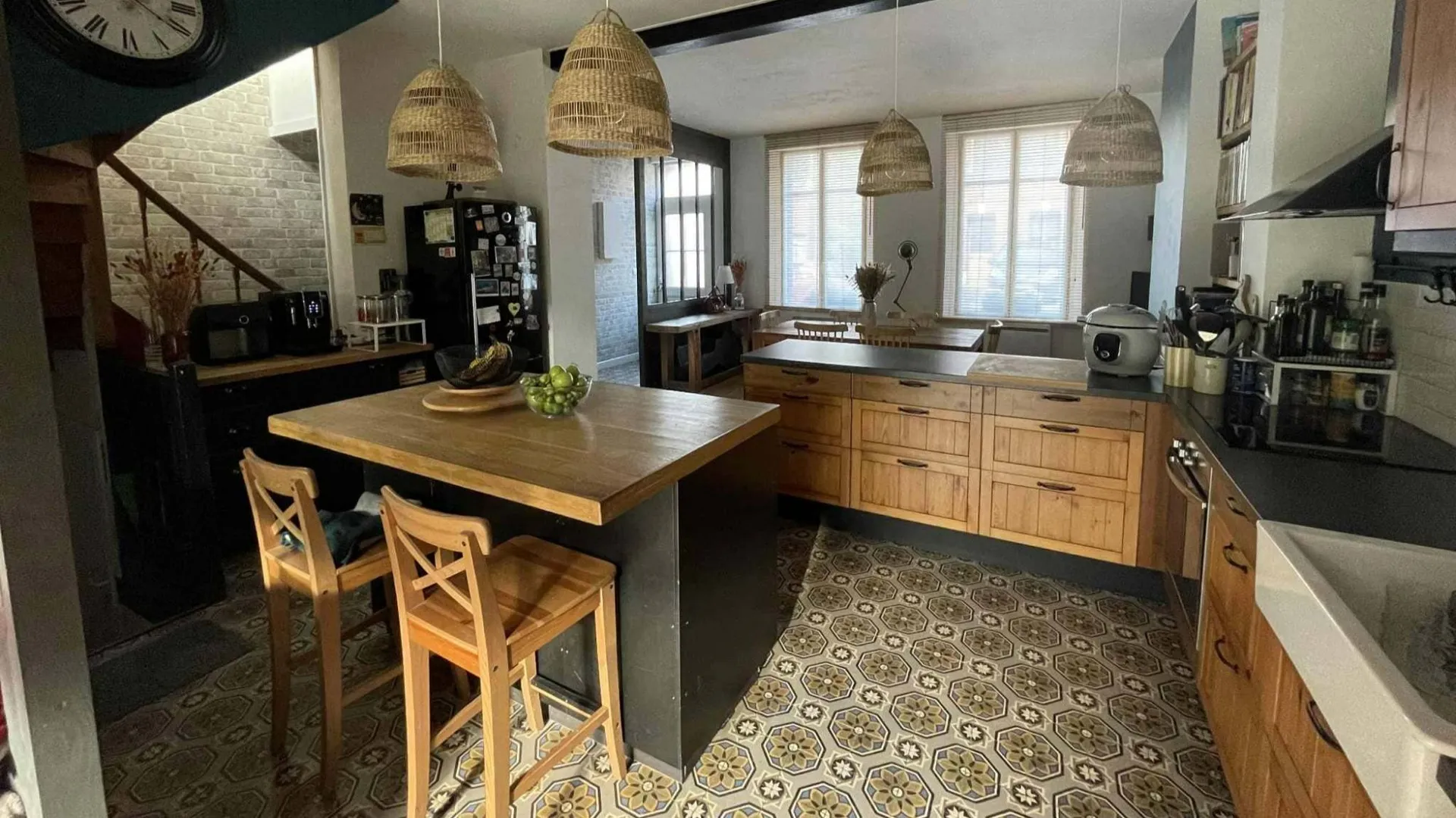 SOUS OFFRE Charmante maison de ville rénovée – 110 m² habitables avec jardin et terrasse