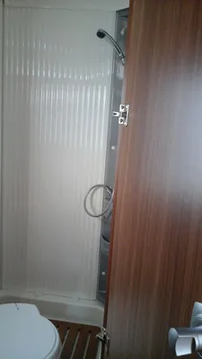 camping car carado T348 hymer douche et toilettes séparés a grans 13450