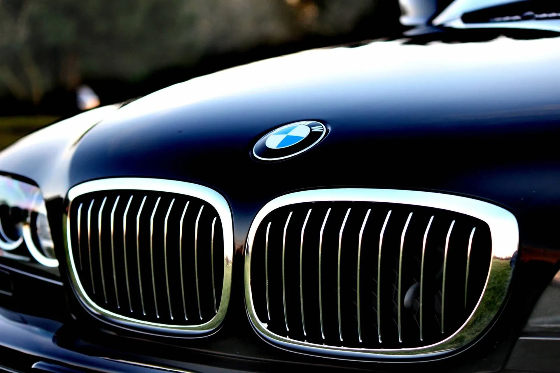 REPARATION ET PREPARATION DES VOITURES BMW ANCIENNES ET RECENTES