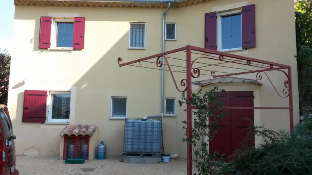 Rénovation volet battant aluminium rouge pourpre 