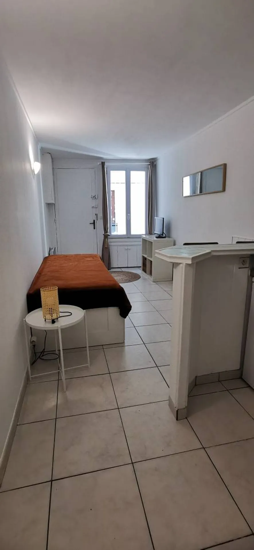 Studio Cassis en rez-de-rue au cœur du village 