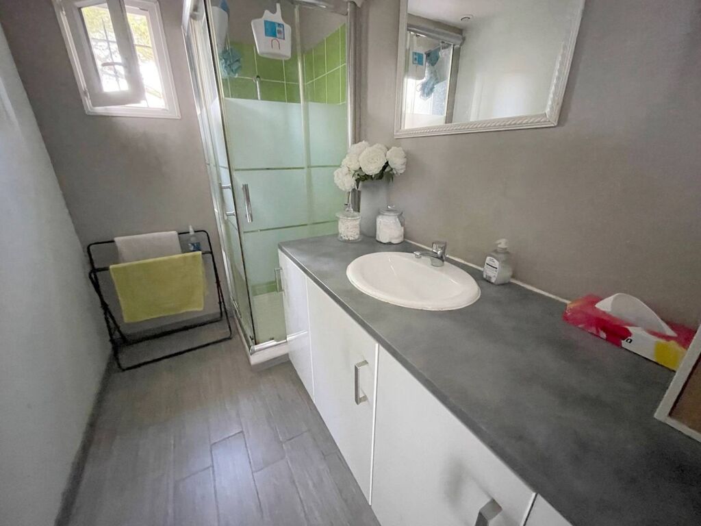 A vendre maison sur 2 niveaux sans vis à vis Roquefort la Bédoule  