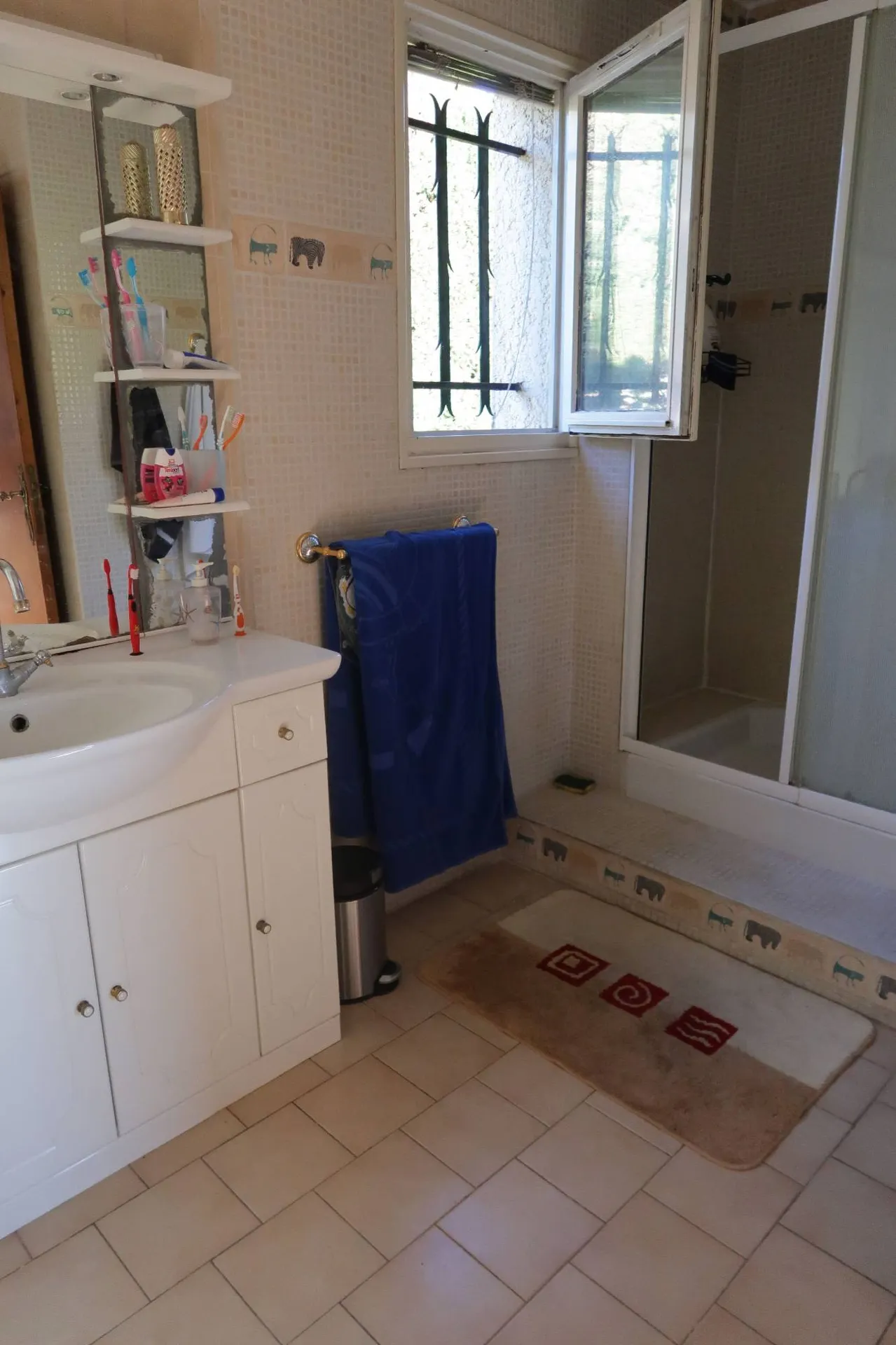 Vente maison T5 Cassis dans clos privé avec piscine et abri voiture 