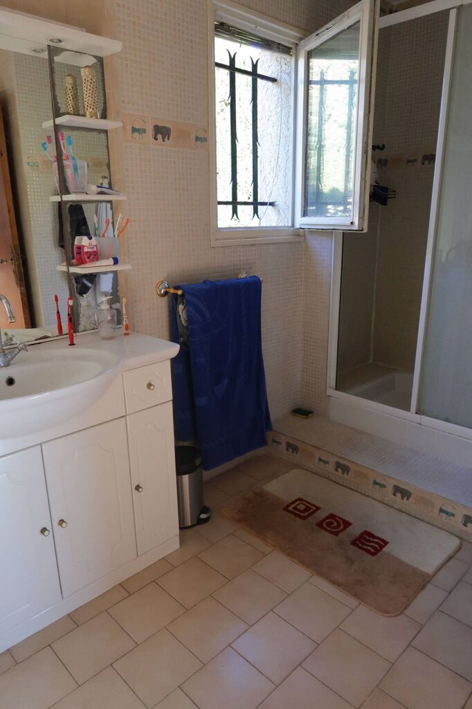 Vente maison T5 Cassis dans clos privé avec piscine et abri voiture 