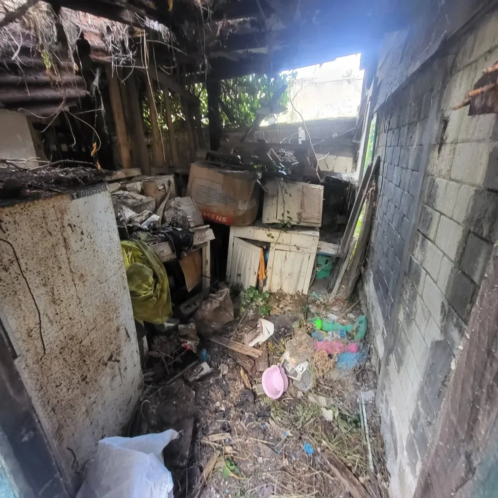 Entreprise de débarras pour vider une grange ou un abris de jardin encombré près de Port-Jérôme-sur-Seine (76330)