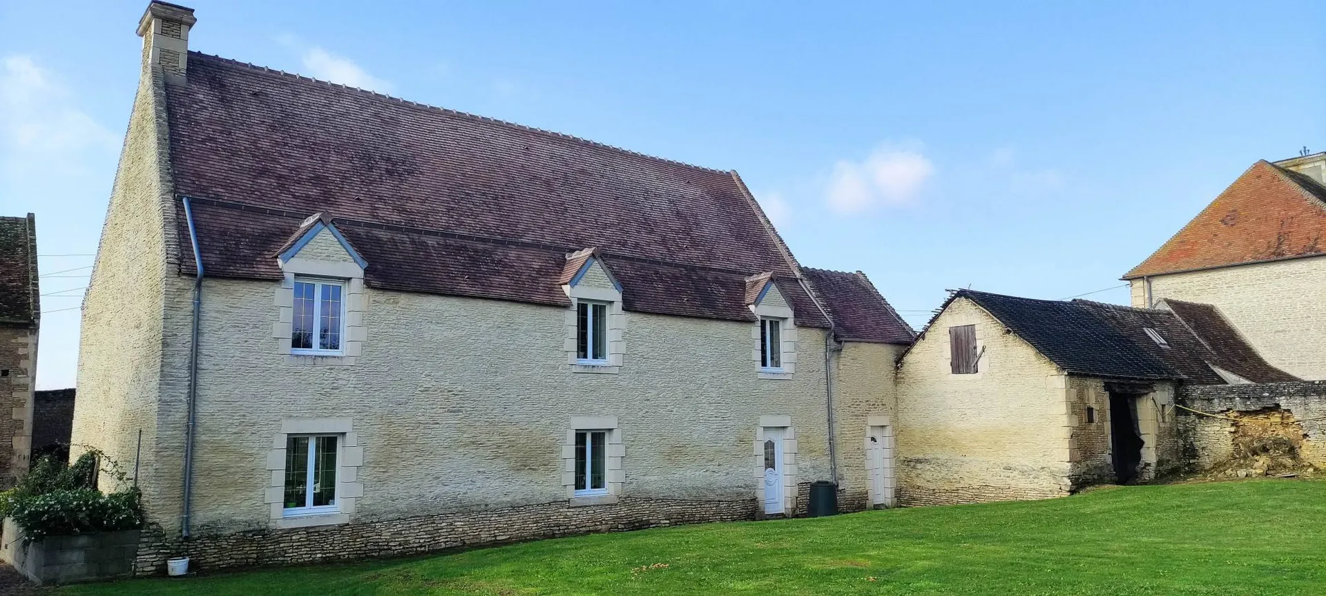 A vendre, magnifique propriété en pierre des années 1700 à CESNY-AUX-VIGNES 14270