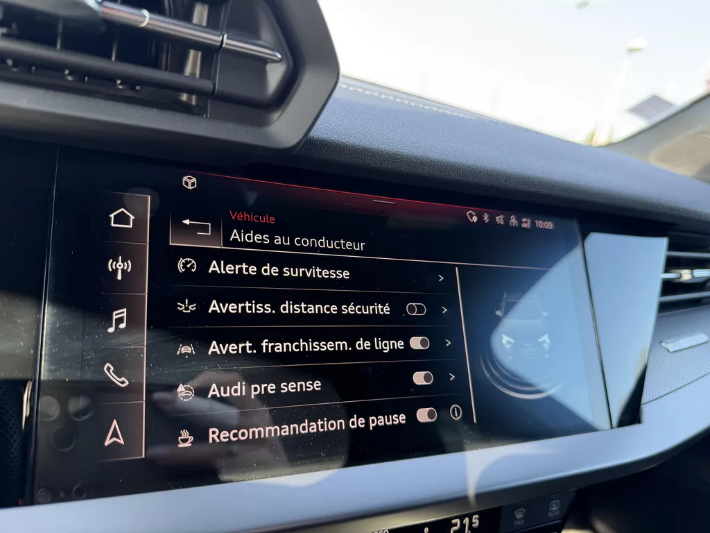 Achat voiture occasion Audi A3 Sportback hybride S Line disponible proche de Le Havre chez Caudebec Automobiles