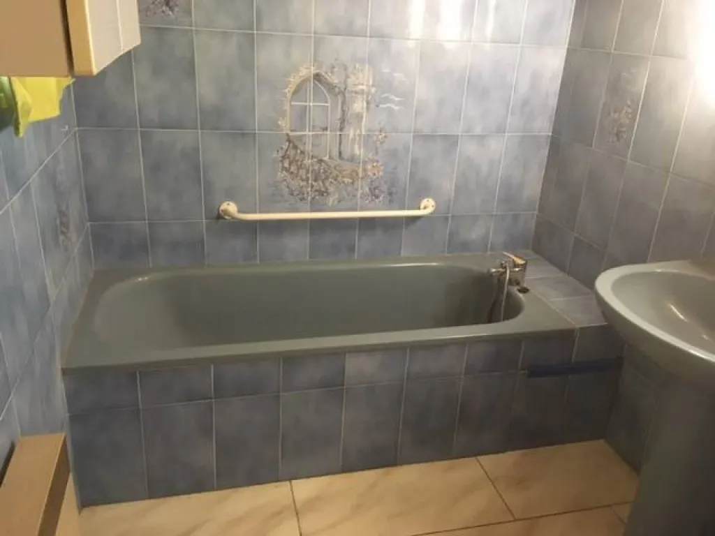 Remplacement de baignoire par douche sécurisée pour sénior à Gardanne, Bouches du Rhône (13)