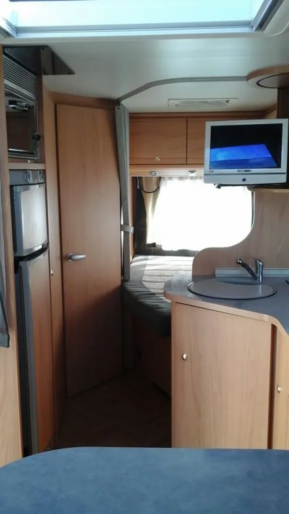 burstner avec parabole a lancon de provence 13680