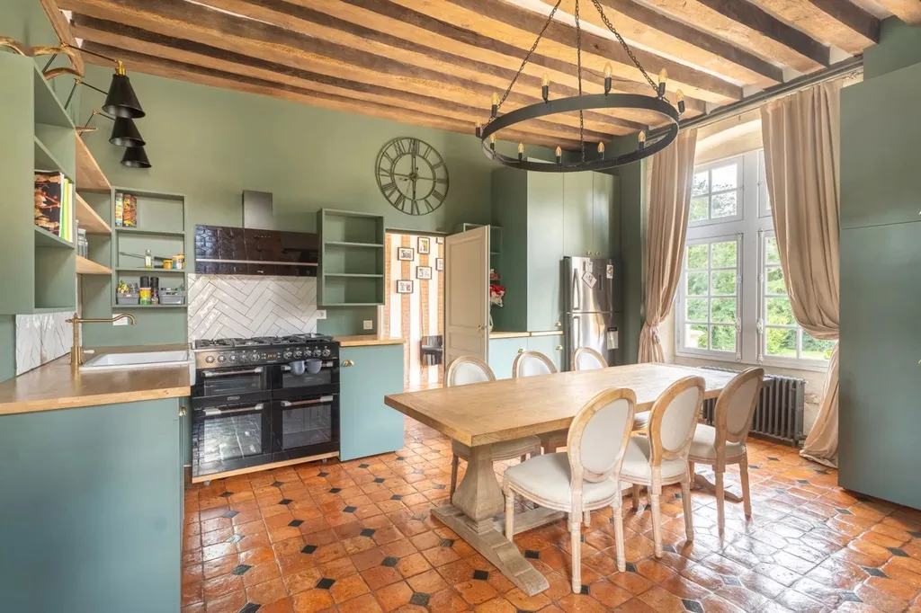 Manoir avec dépendances en parfait état à vendre en Sarthe
