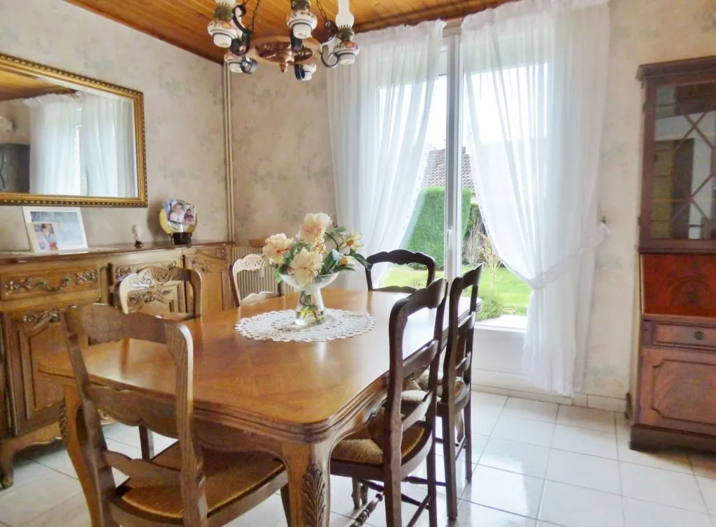 Cherche à acheter maison proche commodités et écoles proche les essarts 76