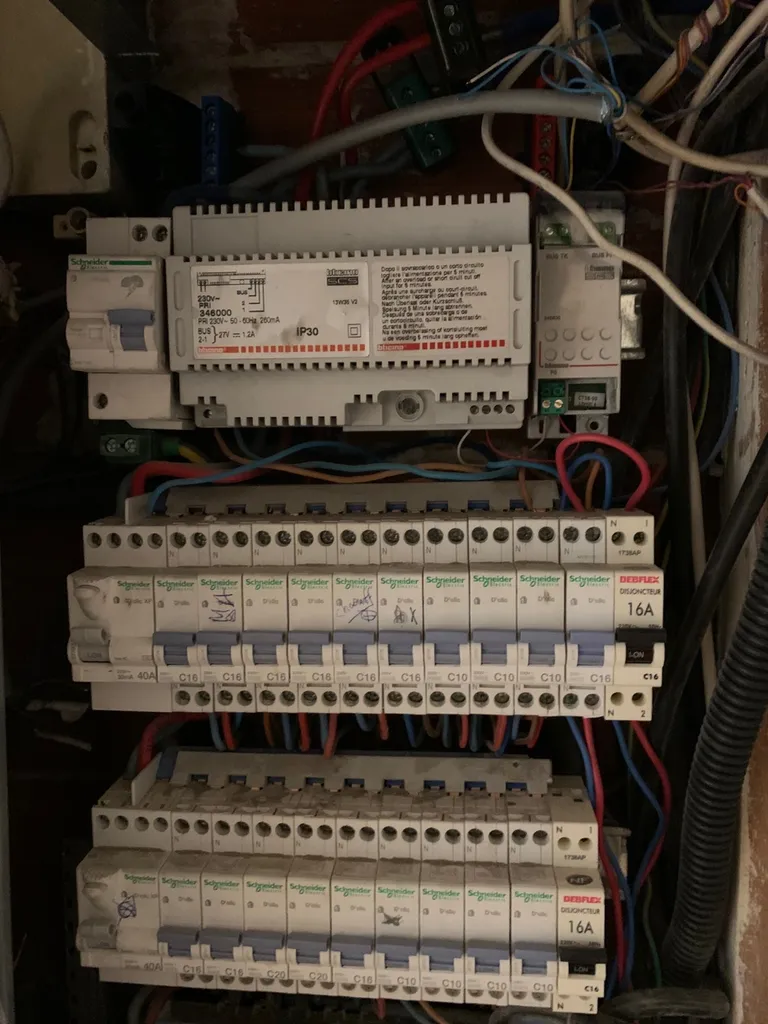 Mise aux normes tableau électrique sur la commune de Marseille