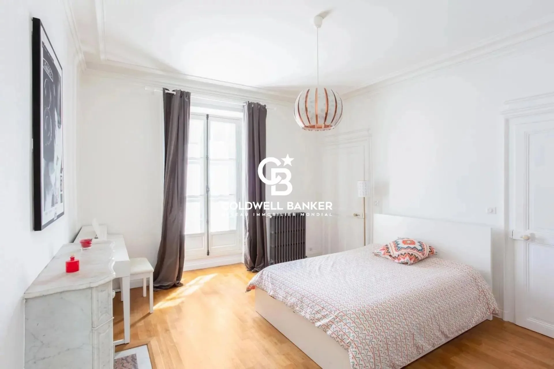 Maison de Maitre du XIXème Siècle, hôtel particulier avec grand jardin au Mans