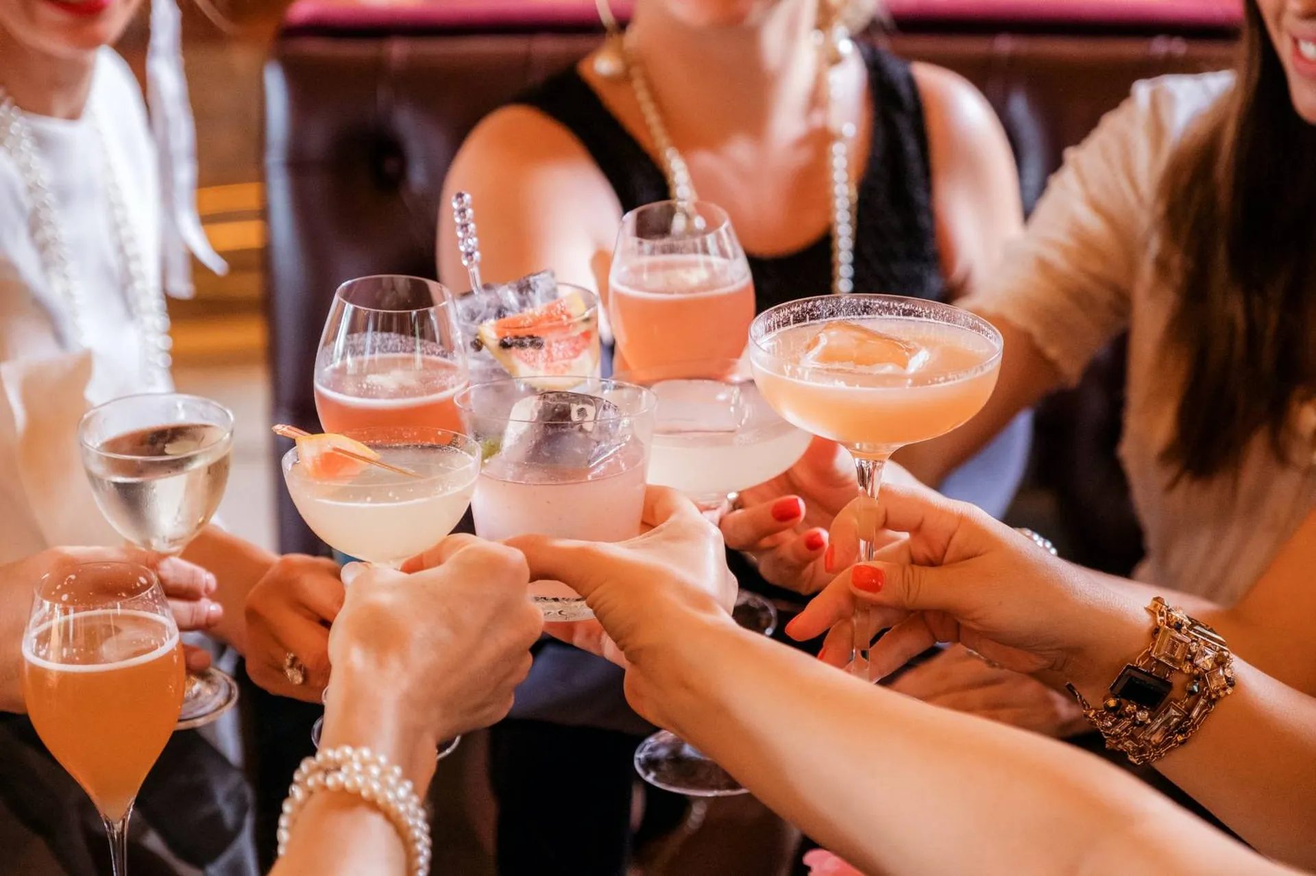 Soirée privée et animation cocktail pour un EVJF à Lyon