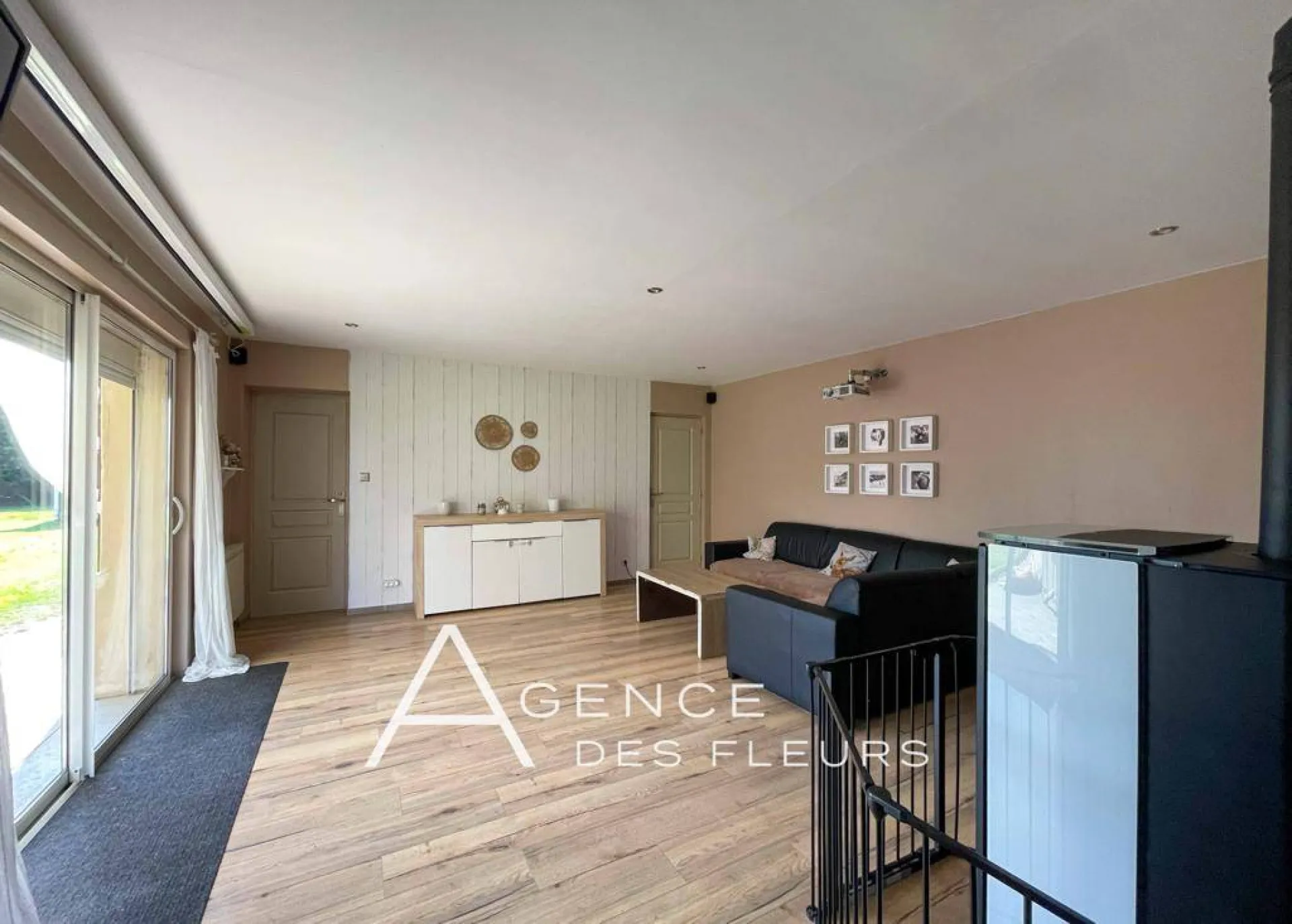 maison avec grande terrasse