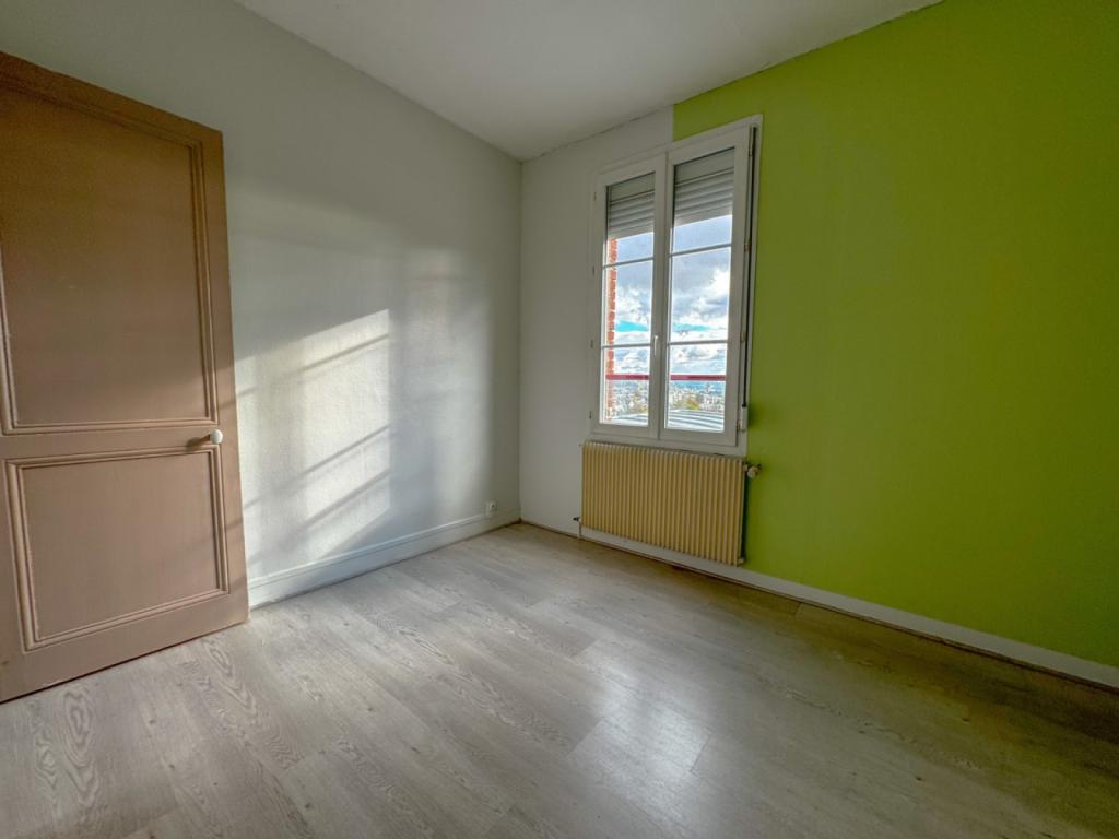 À vendre maison, trois chambres, Mont-Saint-Aignan  quartier St André. DPE D.