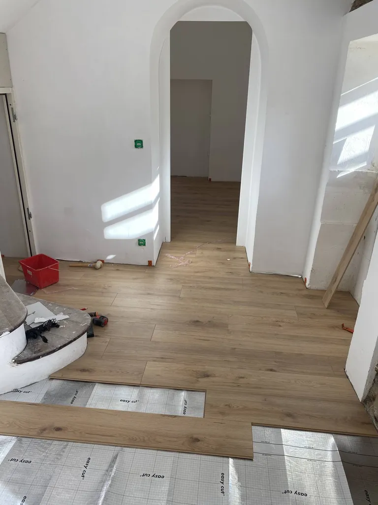 Artisan peintre pour rénovation maison à Bormes les Mimosas 83