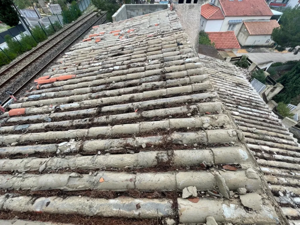 dépose des tuiles et toiture près de martigues