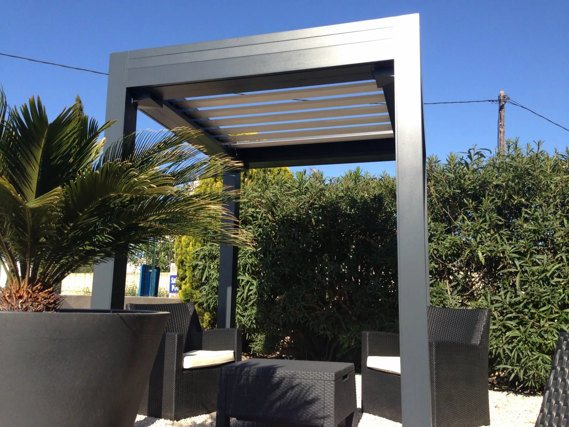 Pergolas bioclimatique dans nos bureaux SMA