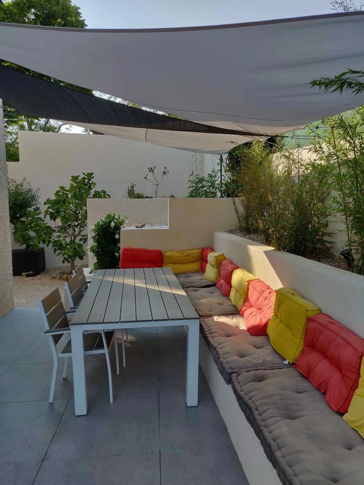 architectes d' extérieur sur marseille 13011, pour projet d'aménagement du paysage jardin, piscine et terrasse.