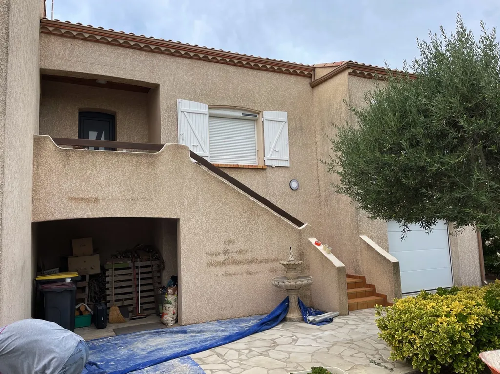 Rénovation d’une façade en pierre sur Agde dans l’Hérault